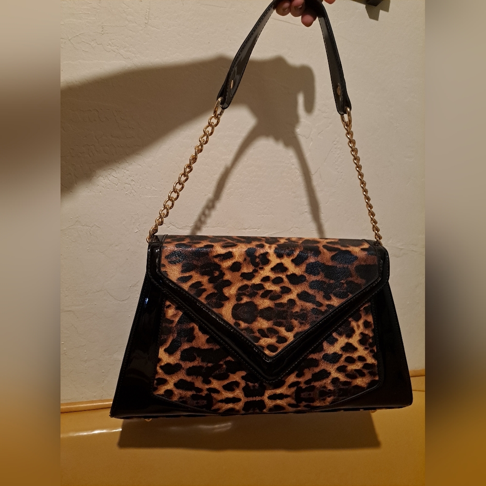 Pinup Couture Leopard Print Purse